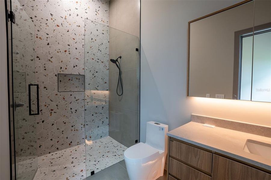 Furnished interior view inside a new home in , Montverde (Image 15).