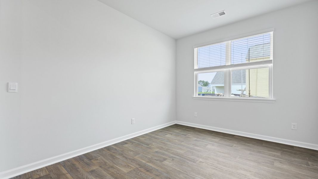 Representative unfurnished interior of a home built from the DARBY-EXP by D.R. Horton in Hillcrest, Ravenel (Image 18).