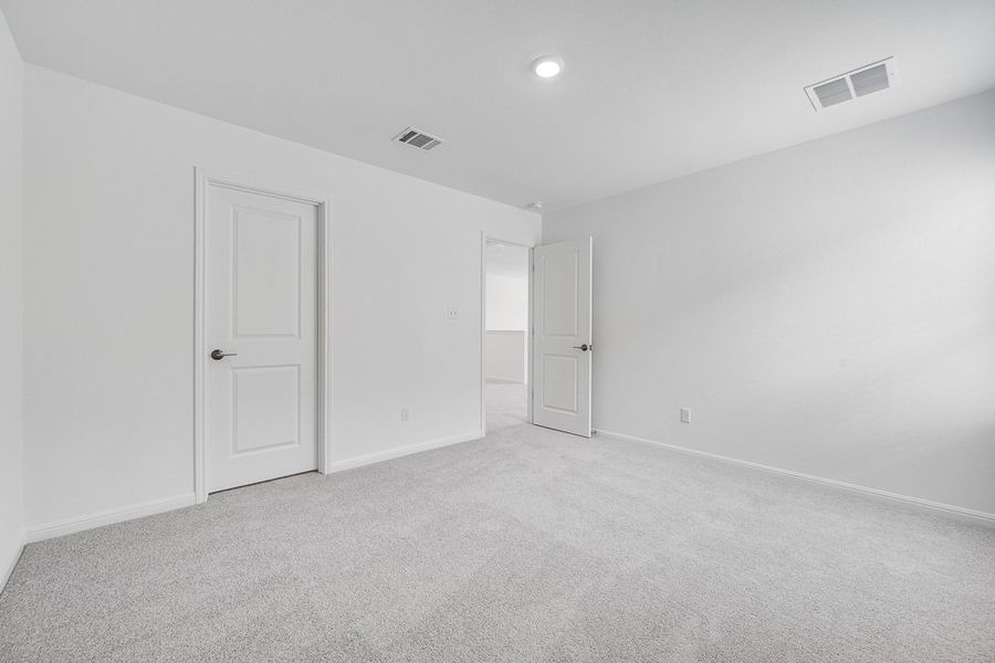 Spacious, unfurnished interior of a new home in Emory Crossing, Hutto (Image 15). Spacious, unfurnished interior of a new home in Emory Crossing, Hutto (Image 15).