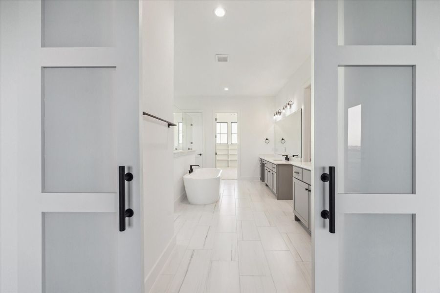 Furnished interior view inside a new home in Lakeview, Waller (Image 10).