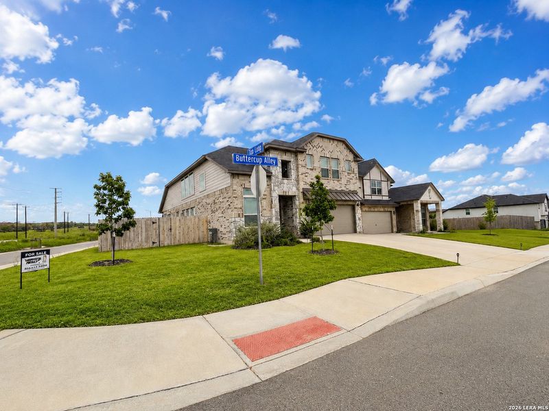 Community amenities in Hunters Ranch, San Antonio (Image 18).