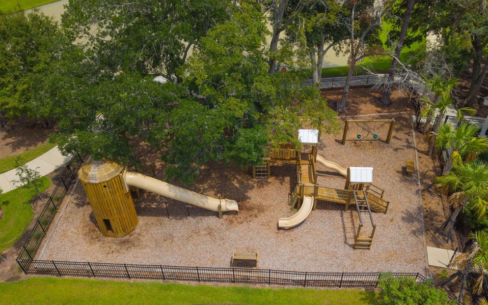Community amenities in , Summerville (Image 34).