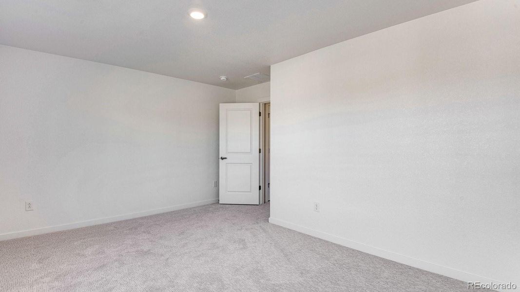 Spacious, unfurnished interior of a new home in Trails at Crowfoot, Parker (Image 22). Spacious, unfurnished interior of a new home in Trails at Crowfoot, Parker (Image 22).
