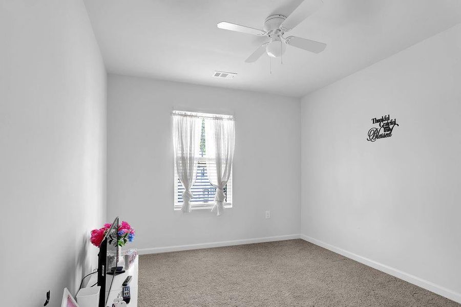 Spacious, unfurnished interior of a new home in Etowah Preserve, Dawsonville (Image 21).