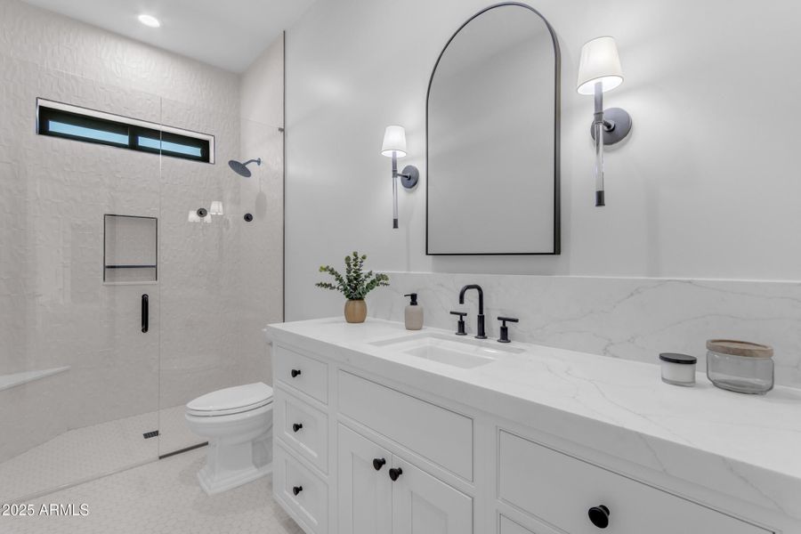 53_0136_a4m_cloud creek