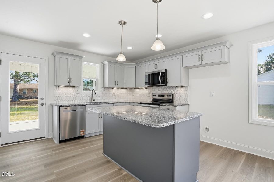 218 Rae St-29 218 Rae St-29