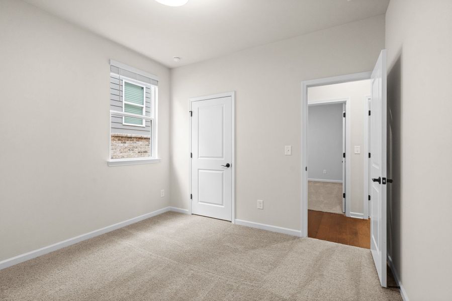 Representative unfurnished interior of a home built from the The Glenwood D by Davidson Homes LLC in Kelly Preserve, Loganville (Image 31).