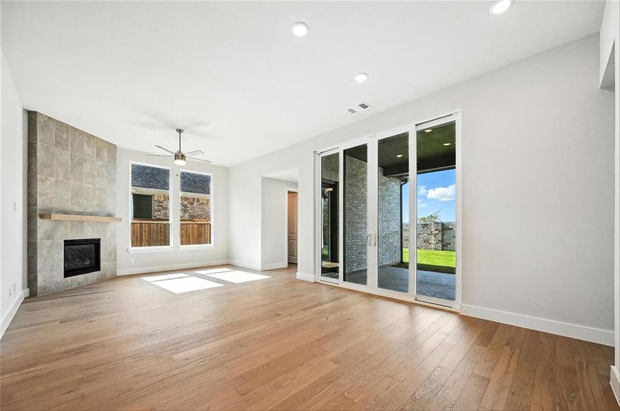 Spacious, unfurnished interior of a new home in Trinity Falls, McKinney (Image 14). Spacious, unfurnished interior of a new home in Trinity Falls, McKinney (Image 14).