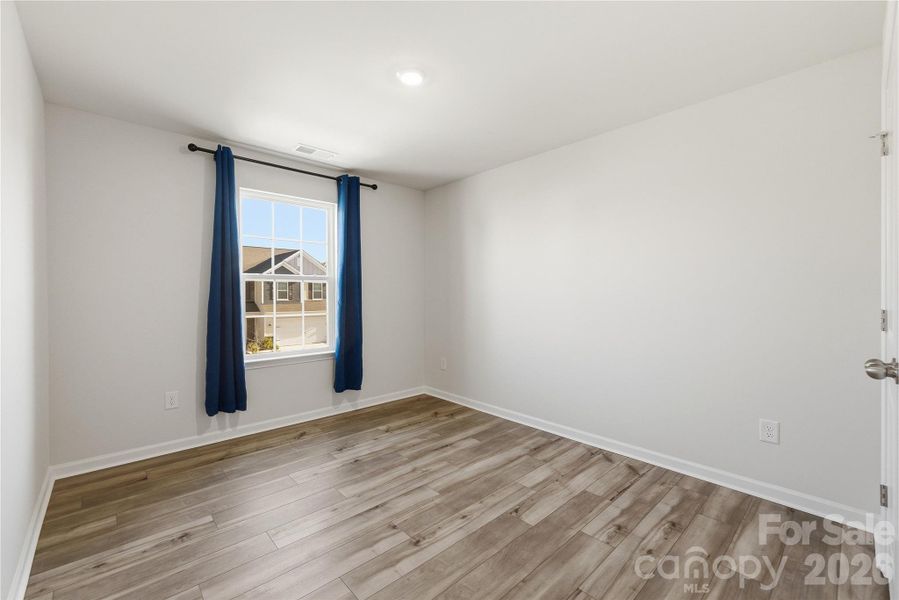 Spacious, unfurnished interior of a new home in Elizabeth, Fort Mill (Image 35).