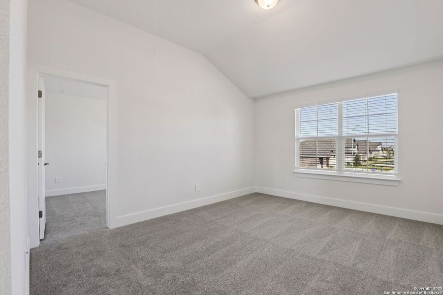 Spacious, unfurnished interior of a new home in Carmel Ranch, Schertz (Image 51).