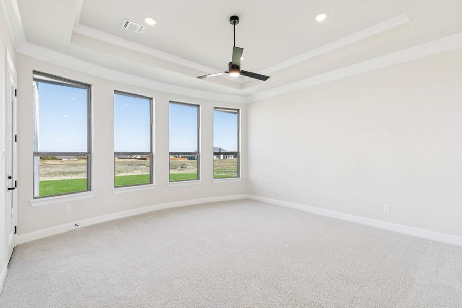Spacious, unfurnished interior of a new home in Lakeway Estates, Waxahachie (Image 19). Spacious, unfurnished interior of a new home in Lakeway Estates, Waxahachie (Image 19).