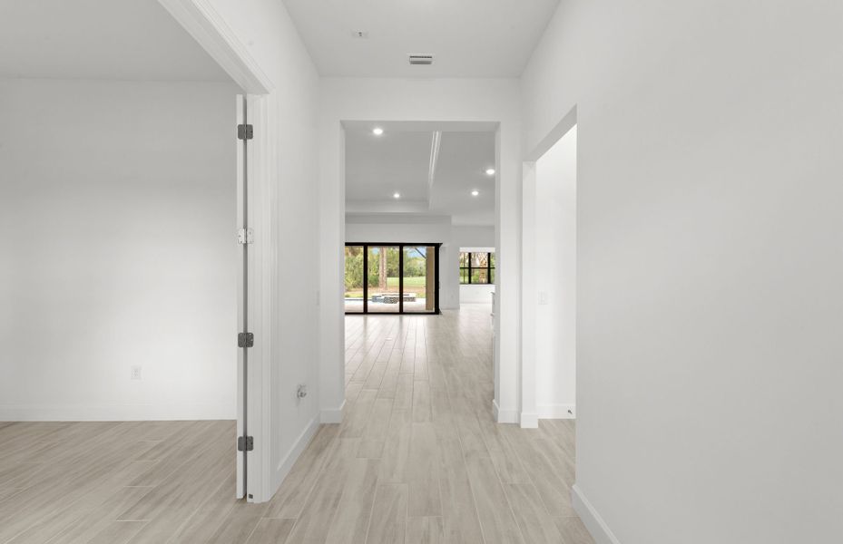 Spacious, unfurnished interior of a new home in Terreno, Naples (Image 13).