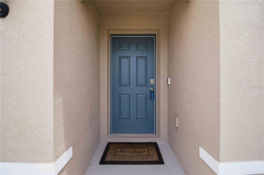 Exterior details and patio area of a home in Mandarin Grove, Palmetto (Image 25).