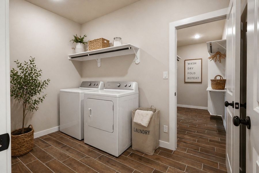 Furnished interior view inside a new home in Paloma Ranch, Harlingen (Image 8).