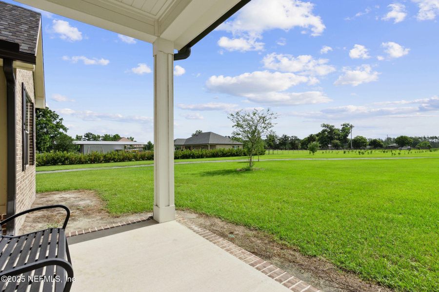 Exterior details and patio area of a home in , Hilliard (Image 27).