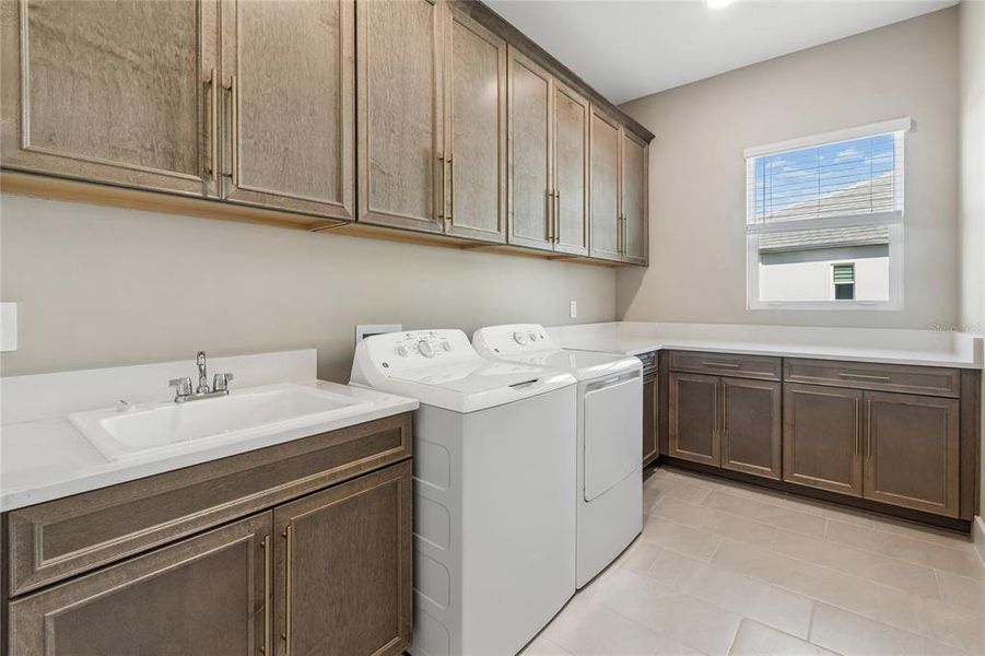 Furnished interior view inside a new home in Cassata Lakes, Nokomis (Image 8).