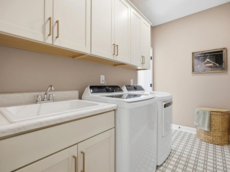 Representative furnished interior of a home built from the The Ashport G by Davidson Homes LLC in Enclave at Belmont, Belmont (Image 12).