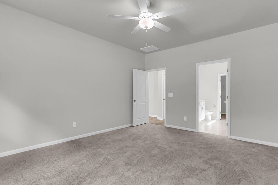 Spacious, unfurnished interior of a new home in Fairway Woods at Wyboo, Manning (Image 22). Spacious, unfurnished interior of a new home in Fairway Woods at Wyboo, Manning (Image 22).