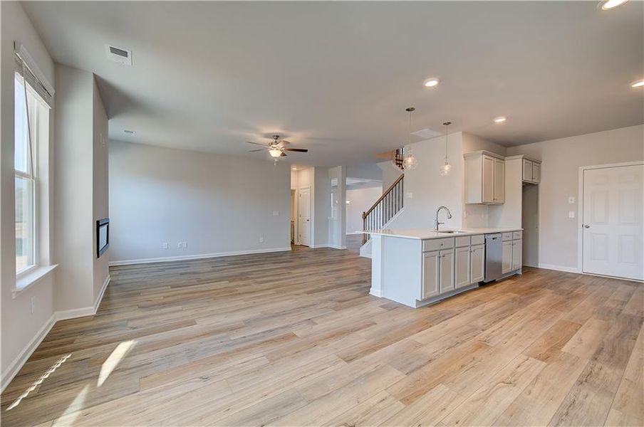 Spacious, unfurnished interior of a new home in Chapel Hill, Newnan (Image 12).