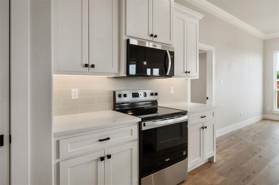 Furnished interior view inside a new home in , Mabank (Image 14).