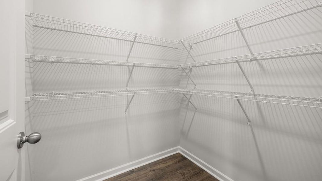 Spacious, unfurnished interior of a new home in Thompson Ridge, Dallas (Image 33). Spacious, unfurnished interior of a new home in Thompson Ridge, Dallas (Image 33).