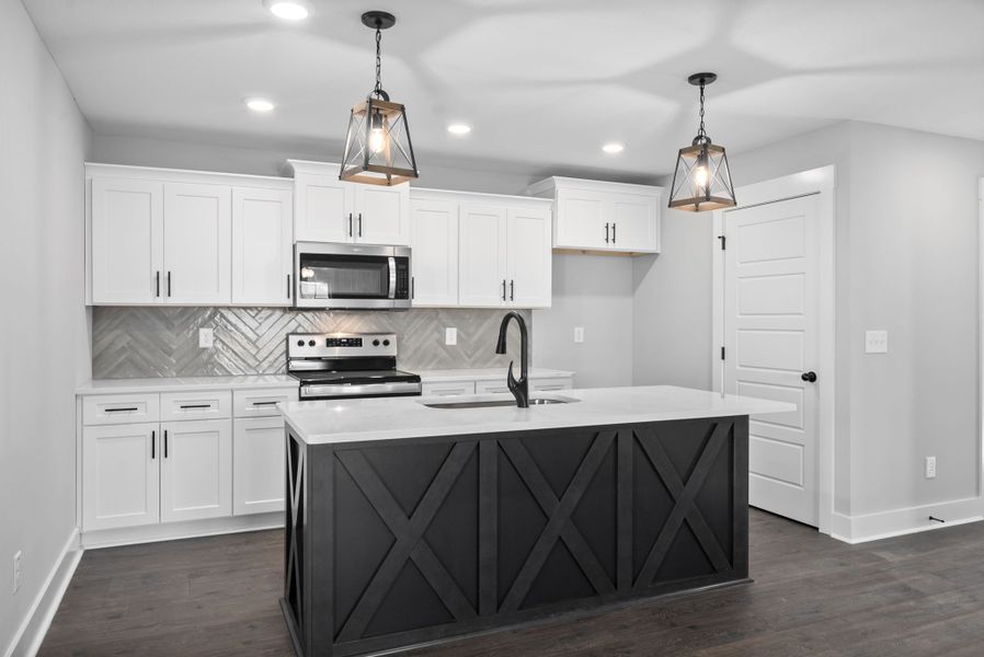 Representative furnished interior of a home built from the Maui by Rockwood Homes in Garrettsburg Meadows, Clarksville (Image 8).