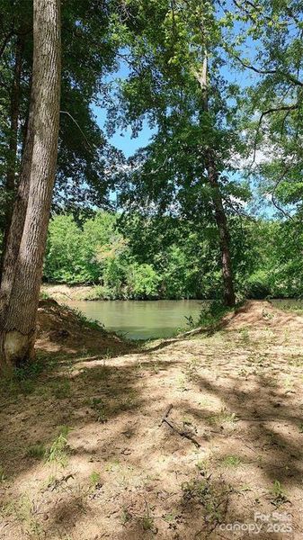 Natural landscape and outdoor views near in Mooresboro (Image 21). Natural landscape and outdoor views near in Mooresboro (Image 21).