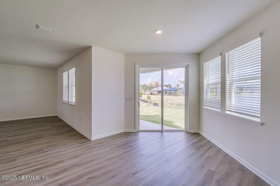 Spacious, unfurnished interior of a new home in Copper Ridge, Jacksonville (Image 21).