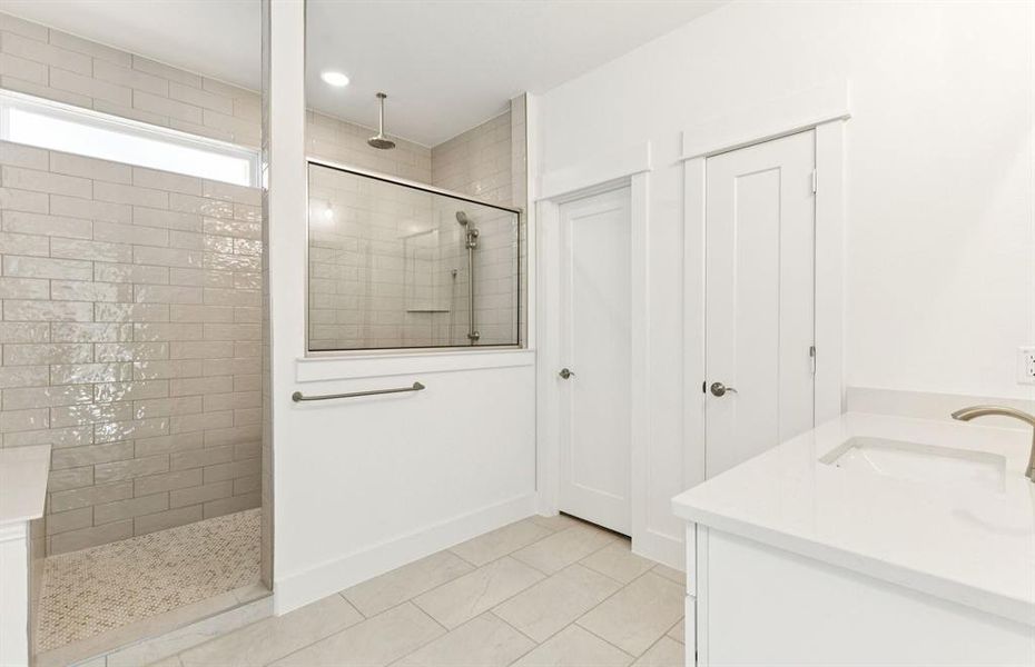 Large shower in owner's bath