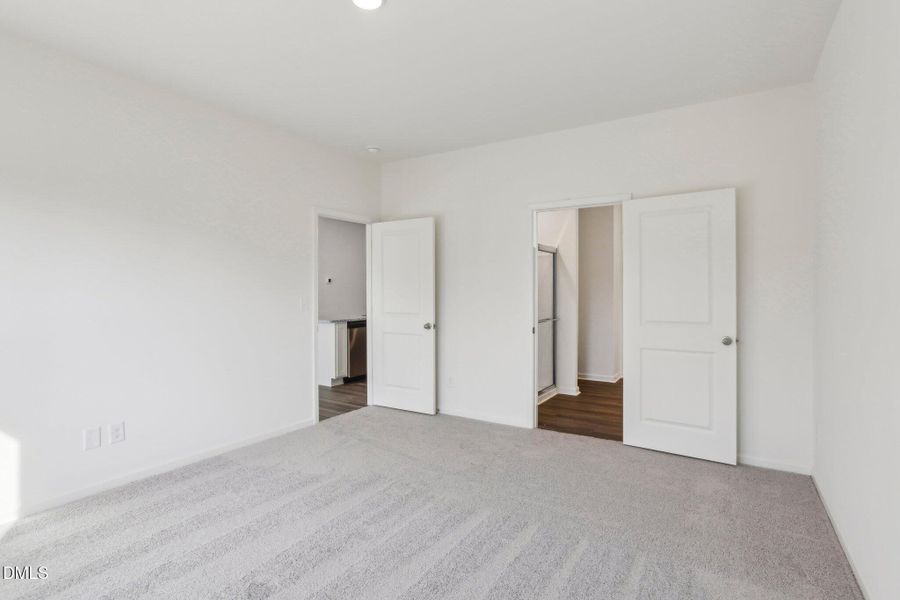 42-web-or-mls-Babbling Brk Dr-030