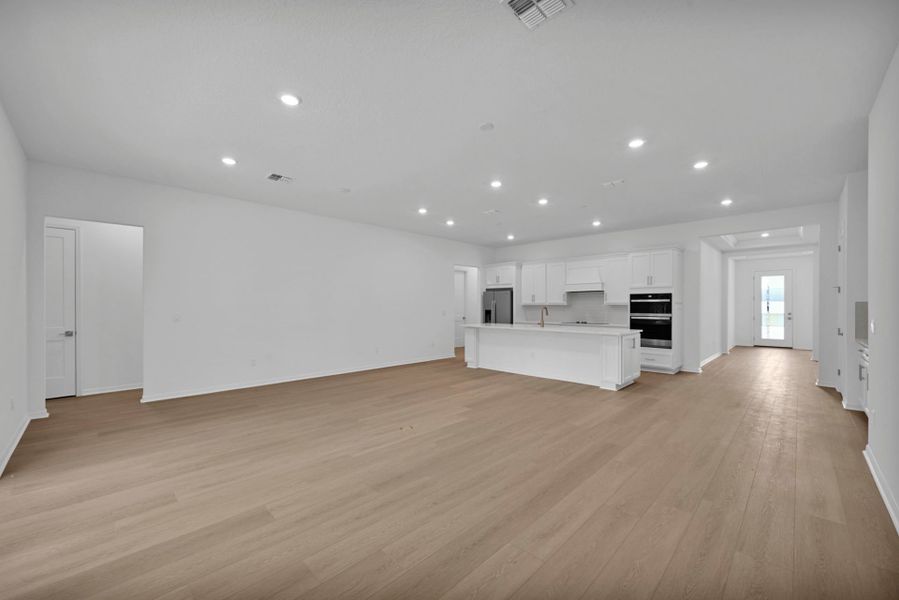 Spacious, unfurnished interior of a new home in Fiddler's Cove, Kingsland (Image 9). Spacious, unfurnished interior of a new home in Fiddler's Cove, Kingsland (Image 9).