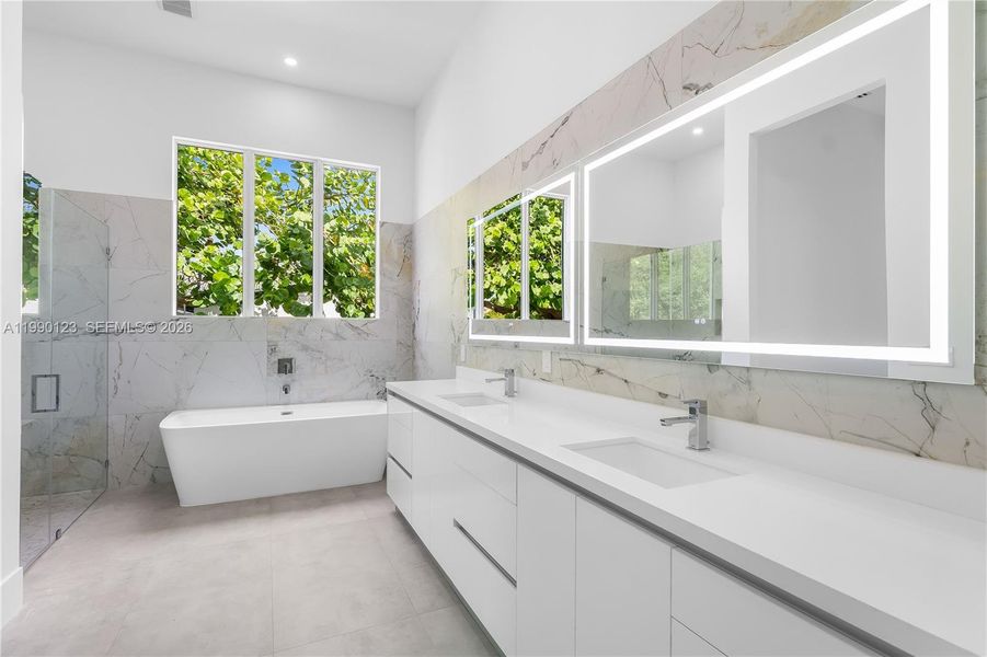 Furnished interior view inside a new home in , Doral (Image 9).