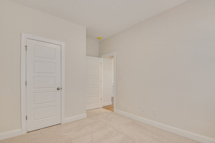 Spacious, unfurnished interior of a new home in The Sanctuary, Aiken (Image 37).
