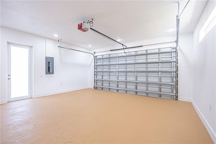 Spacious, unfurnished interior of a new home in , Clewiston (Image 8).