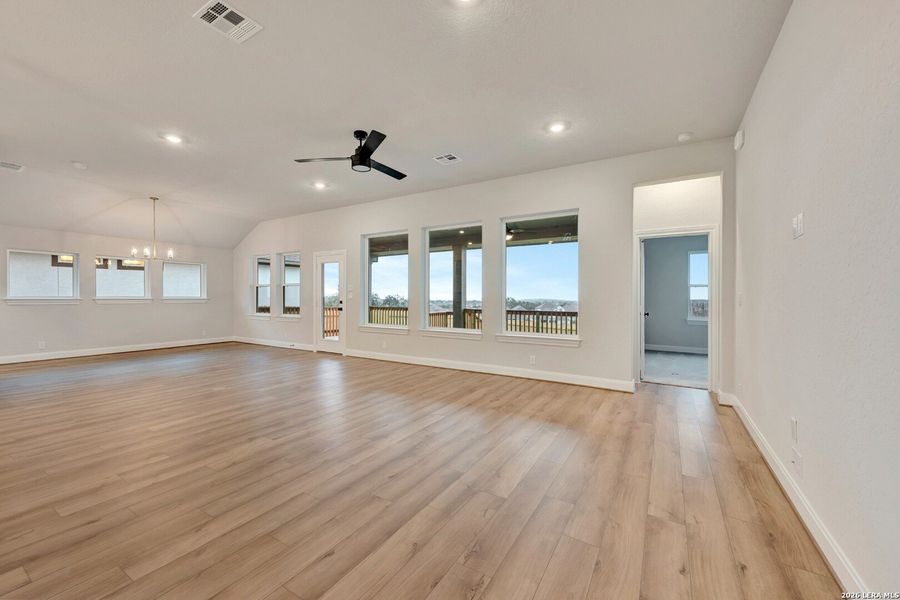 Spacious, unfurnished interior of a new home in Meyer Ranch – Legacy Series, New Braunfels (Image 14).