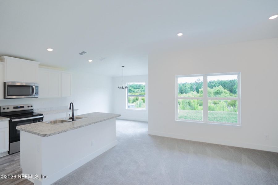 Spacious, unfurnished interior of a new home in Summerglen, Jacksonville (Image 13).
