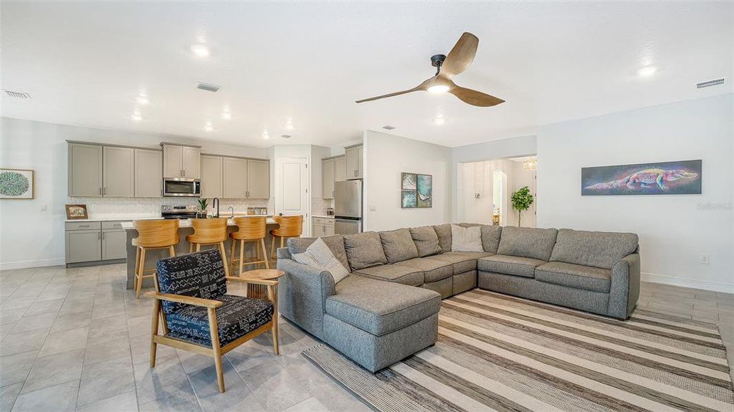 Furnished interior view inside a new home in Star Farms at Lakewood Ranch, Bradenton (Image 7).