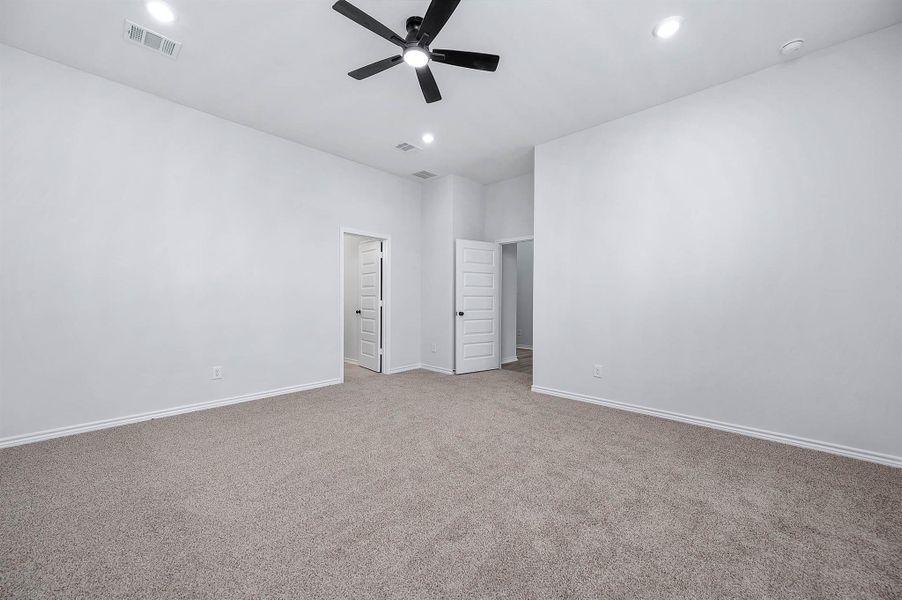 Spacious, unfurnished interior of a new home in , Houston (Image 35). Spacious, unfurnished interior of a new home in , Houston (Image 35).