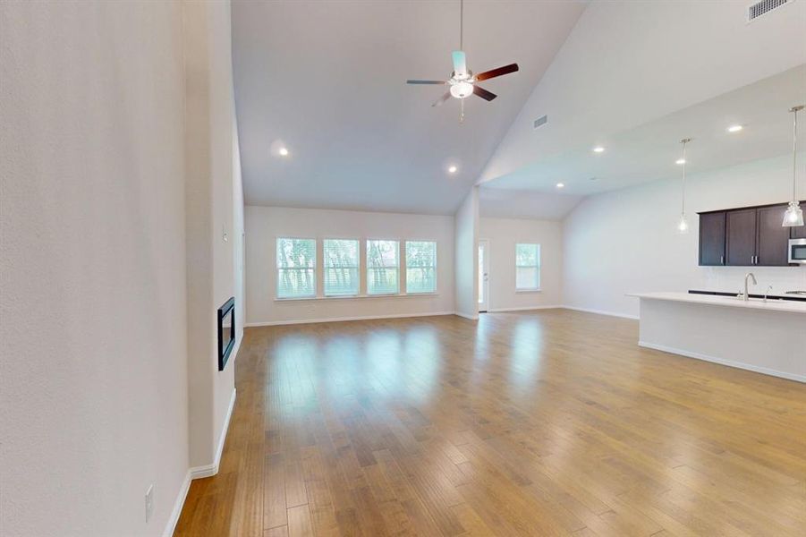 Spacious, unfurnished interior of a new home in The Preserve, Justin (Image 30).