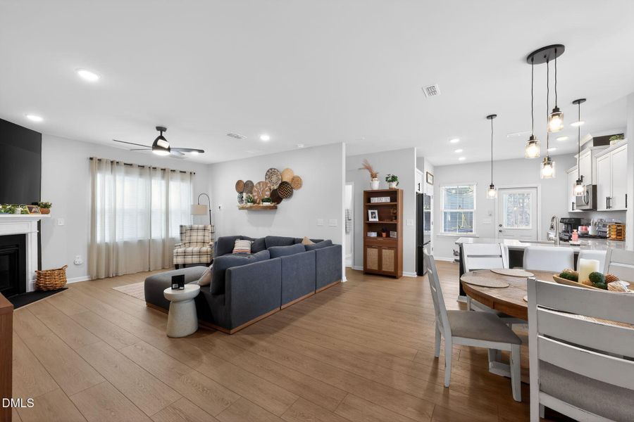 07_506_Donnegal_Farm_Dr_Fuquay-Varina_NC 07_506_Donnegal_Farm_Dr_Fuquay-Varina_NC