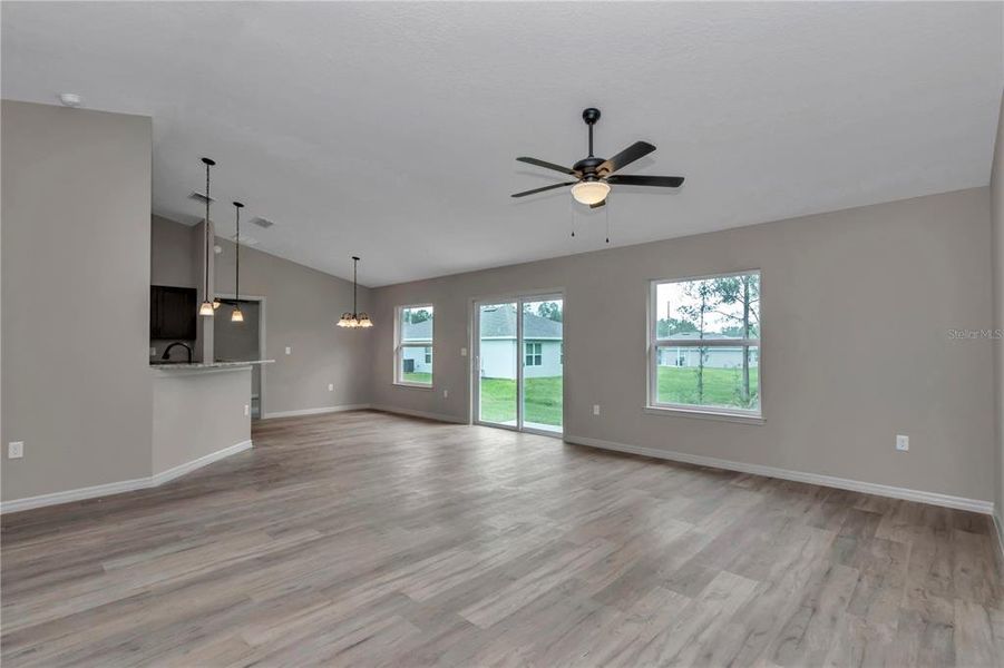 Spacious, unfurnished interior of a new home in , Ocala (Image 17).