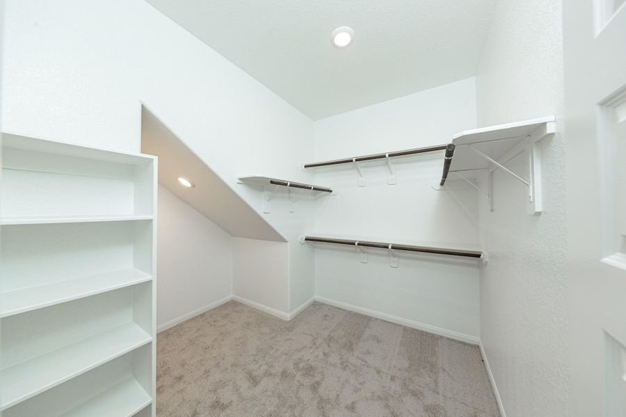 Spacious, unfurnished interior of a new home in Cliffstone Hills, Conroe (Image 6). Spacious, unfurnished interior of a new home in Cliffstone Hills, Conroe (Image 6).