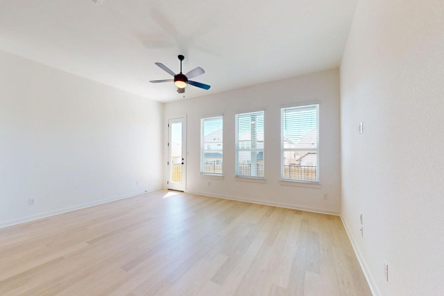 Spacious, unfurnished interior of a new home in Heritage, Dripping Springs (Image 25). Spacious, unfurnished interior of a new home in Heritage, Dripping Springs (Image 25).