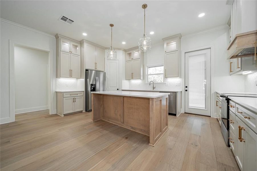 Furnished interior view inside a new home in , Athens (Image 15).