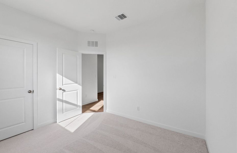 Spacious, unfurnished interior of a new home in Alto, San Marcos (Image 22).