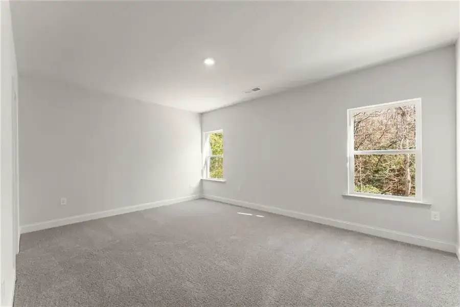 Representative unfurnished interior of a home built from the 1709 by Adams Homes in Ham Farm, La Grange (Image 37).