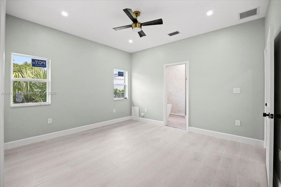 Spacious, unfurnished interior of a new home in , West Palm Beach (Image 28).