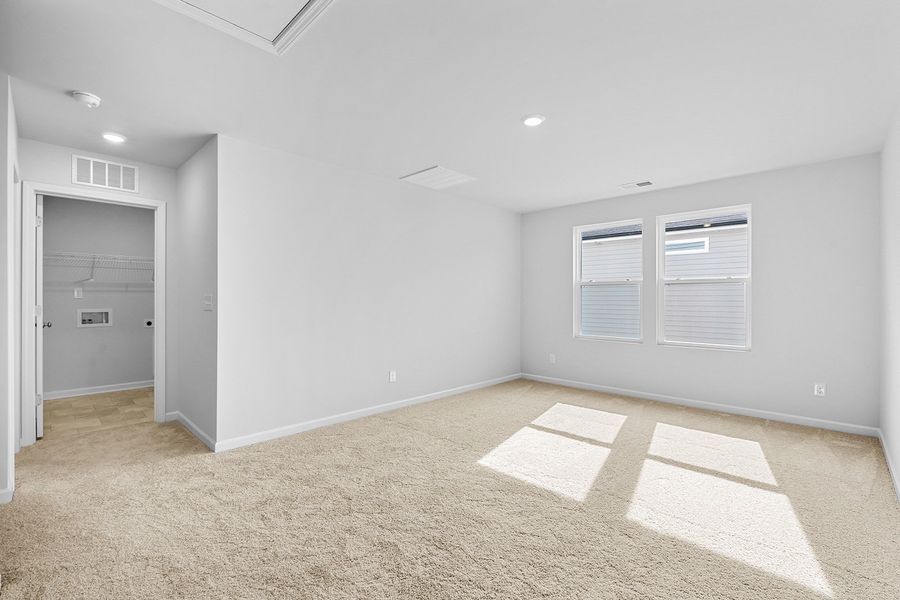 Spacious, unfurnished interior of a new home in Bell West, Kernersville (Image 27).