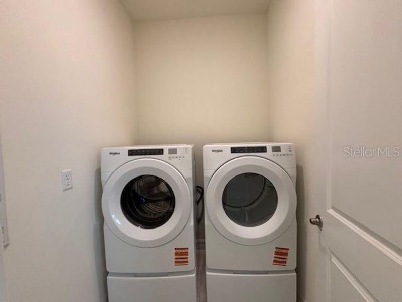 Close-up of interior finishes inside a home in Lakes of Mount Dora, Mount Dora (Image 4).