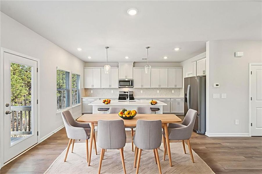 Furnished interior view inside a new home in Ivey Township, Dallas (Image 14).